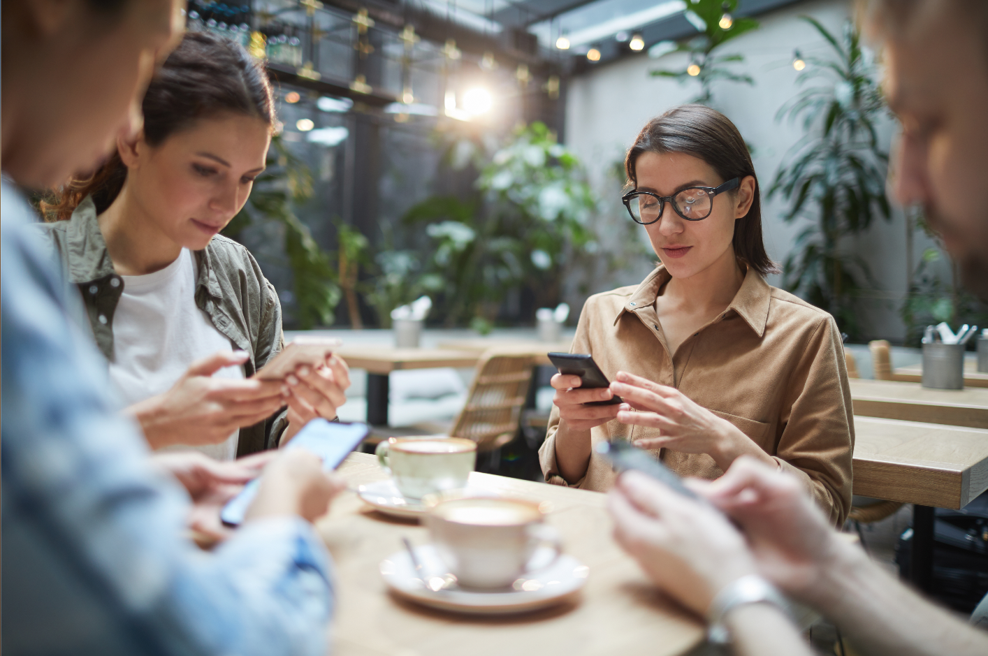 people using smartphones